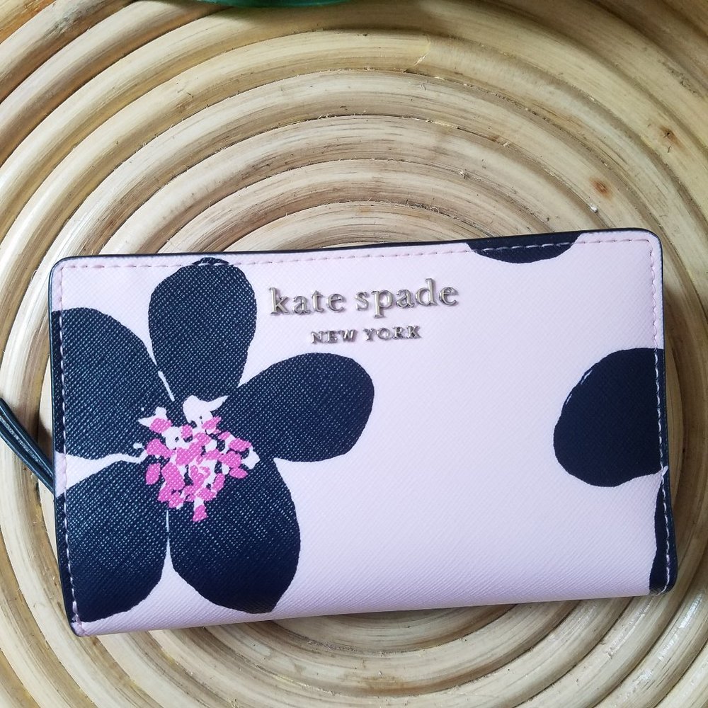 Kate Spade Cameron Pocket Tote Grand Flora Wallet - Picture 3 of 10